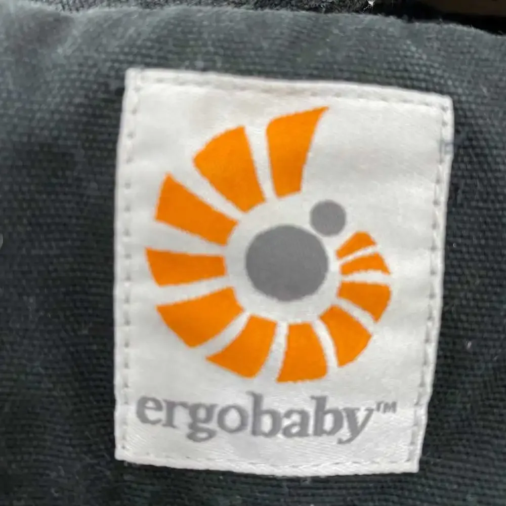 Ergobaby Four Position 360 Carrier with Insert Black OS | Winter Ready